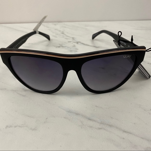 Quay Australia • Flight Risk Sunglasses - Picture 3 of 8